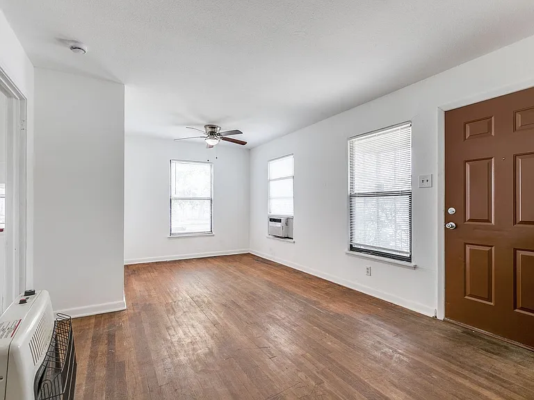 142 Helena St — Photo 4