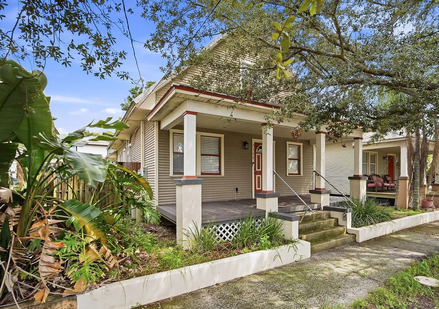 Charming 3 Bed, 3 Bath Home in Old West Tampa — Photo 2