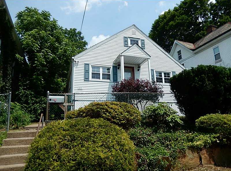1st image of 427 Harrison Ave