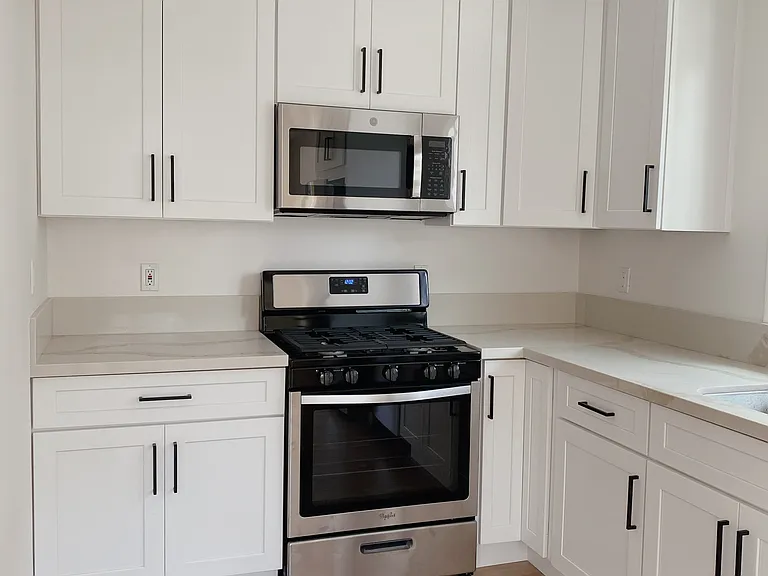 1154 Cypress Ave #1/2 — Photo 6