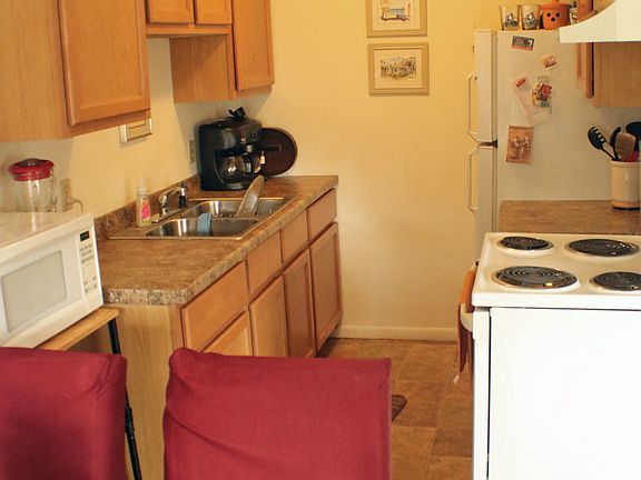 2nd image of 8901 Old Cedar Ave S #103