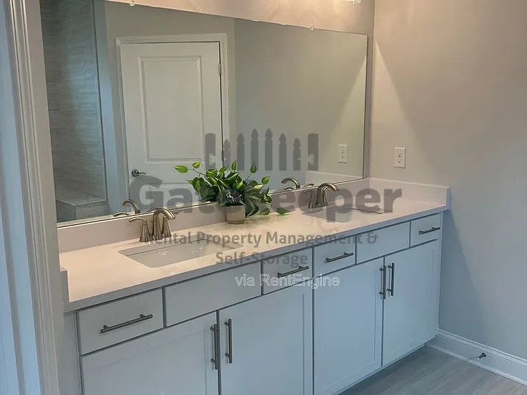 505 Colebrook Way — Photo 17