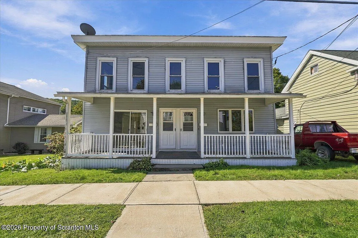 763 Jackson Ave — Photo 1