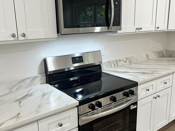 4th image of 308 W 2nd Ave