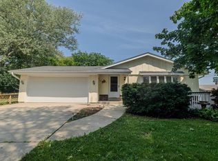 10090 S Chicago Rd, Oak Creek, WI 53154