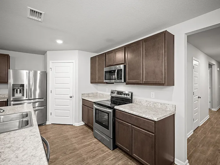1487 Majesty Loop — Photo 17