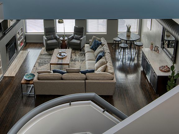 2nd image of 711 N Milwaukee Ave #Penthouse