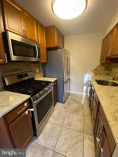 10424 Rockville Pike #202 — Photo 7