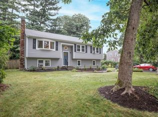 127 Mary Ln, Bridgewater, MA 02324
