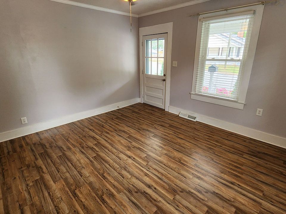 108 Clayton St Greer SC 29650 Zillow