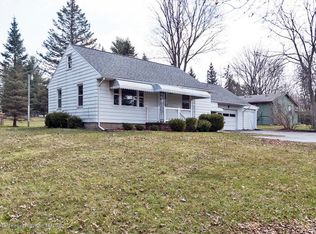 1910 Elmwood Rd, Lansing, MI 48917