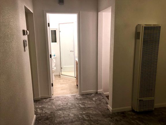 4th image of 3842 W Pacific Ave
