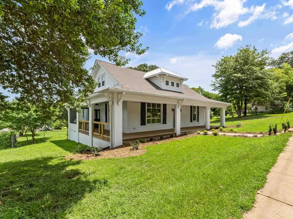 106 S Spencer St, Duncan, SC 29334