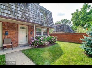 389 W Broad St, Falls Church, VA 22046
