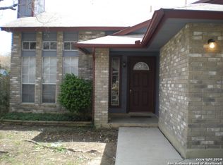 8006 Forest Xing, Live Oak, TX 78233