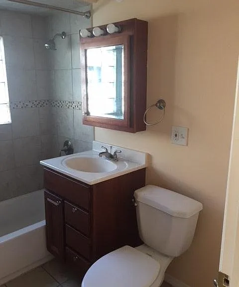 8122 S Rhodes Ave — Photo 6