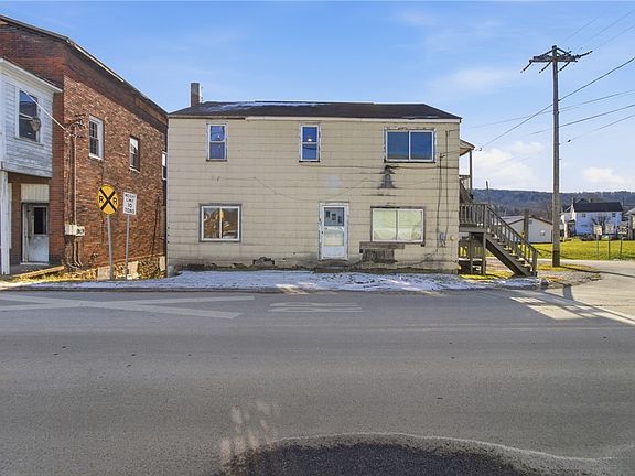 2nd image of 399 Cherry St