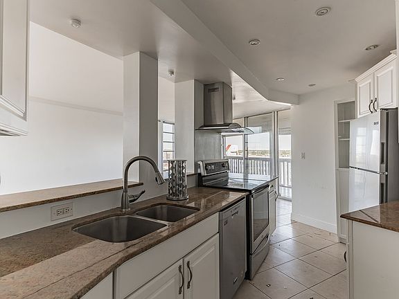 4th image of 6921 Environ Blvd APT 8S
