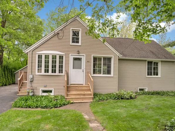 46 Maple Ave, Lake Zurich, IL 60047