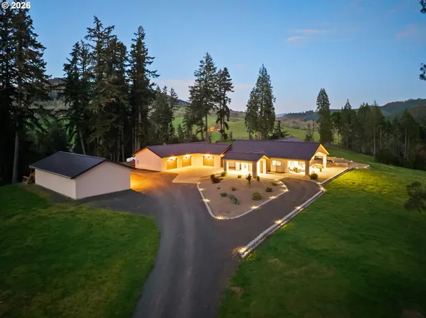 5996 Hayhurst Rd, Yoncalla, OR 97499