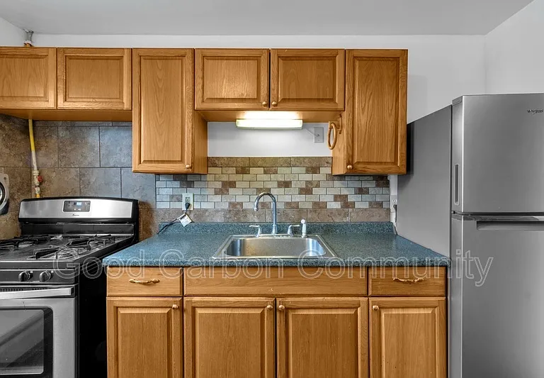 5752 Main St — Photo 3
