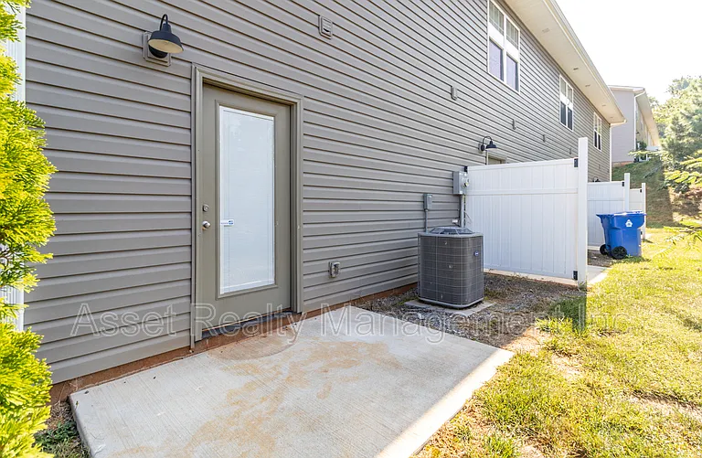 933 Warrior Hill Dr #1 — Photo 19