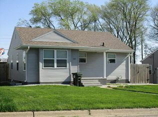 1727 Bertch Ave, Waterloo, IA 50702