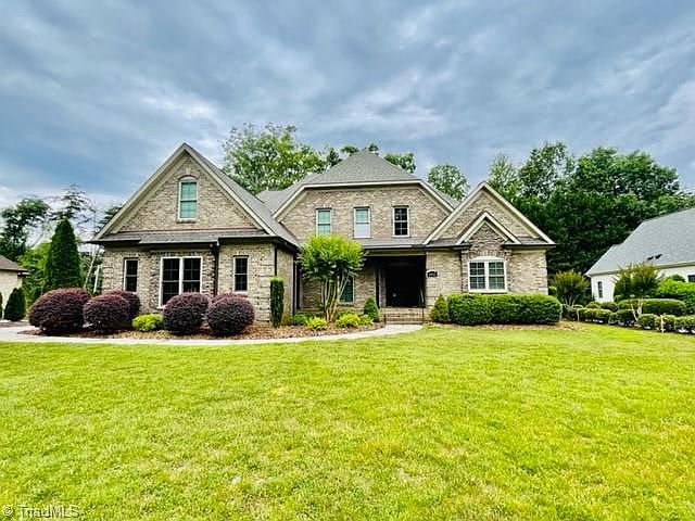 1st image of 2915 Wynnewood Dr