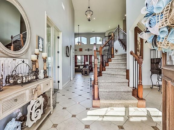 2nd image of 40606 Manor Dr