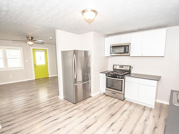 3rd image of 4222 Crittenden Ave