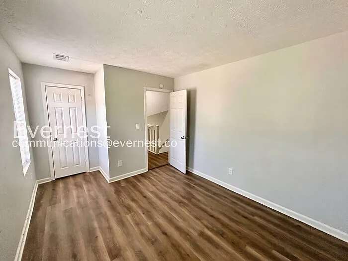 1373 Mill Lake Cir — Photo 14