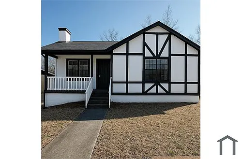 1105 Mainstreet Valley Dr Photo 1