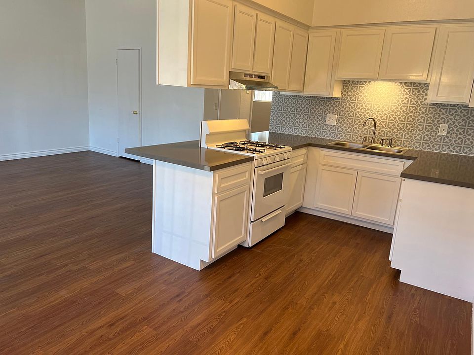 1st image of 9140 Avenue St #3