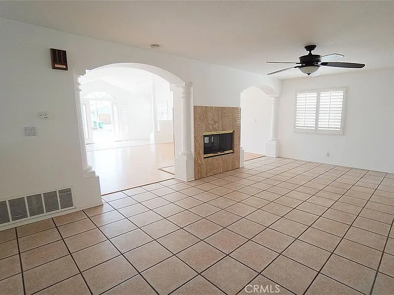 14925 Laurelgrove Cir — Photo 4
