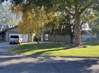 705 W 43rd Ave, Kennewick, WA 99337