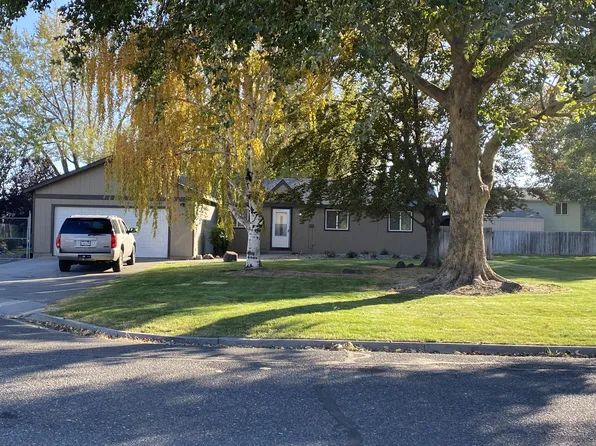 705 W 43rd Ave, Kennewick, WA 99337