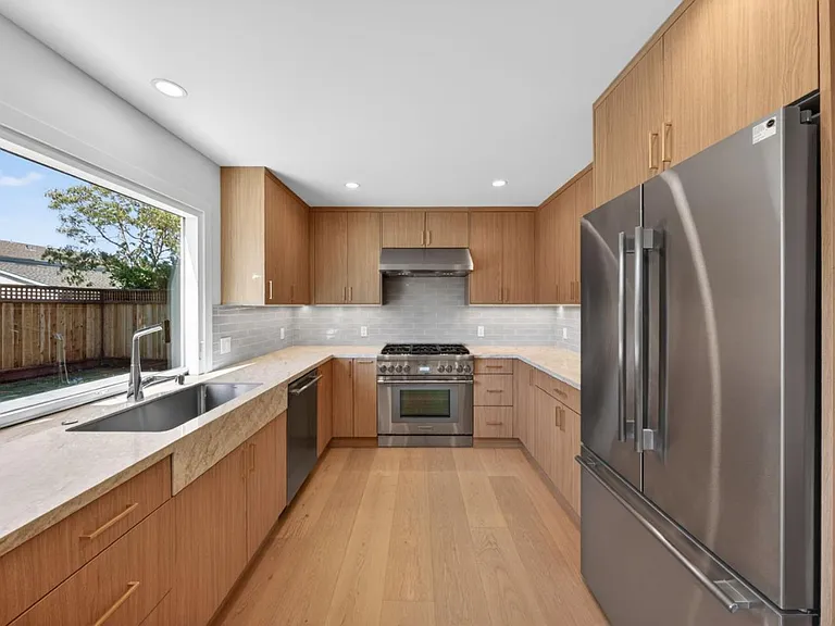 1347 Marlin Ave — Photo 12