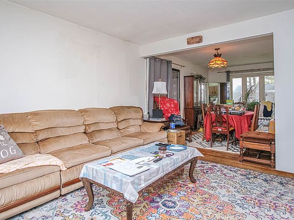 2nd image of 2819 Falcon Ave