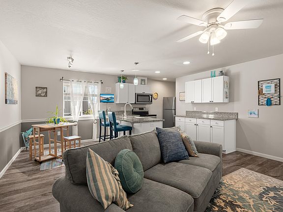 4th image of 7790 Jacqueline Way
