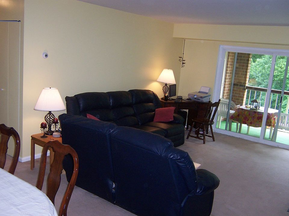 2nd image of 5819 Cove Landing Rd APT 302