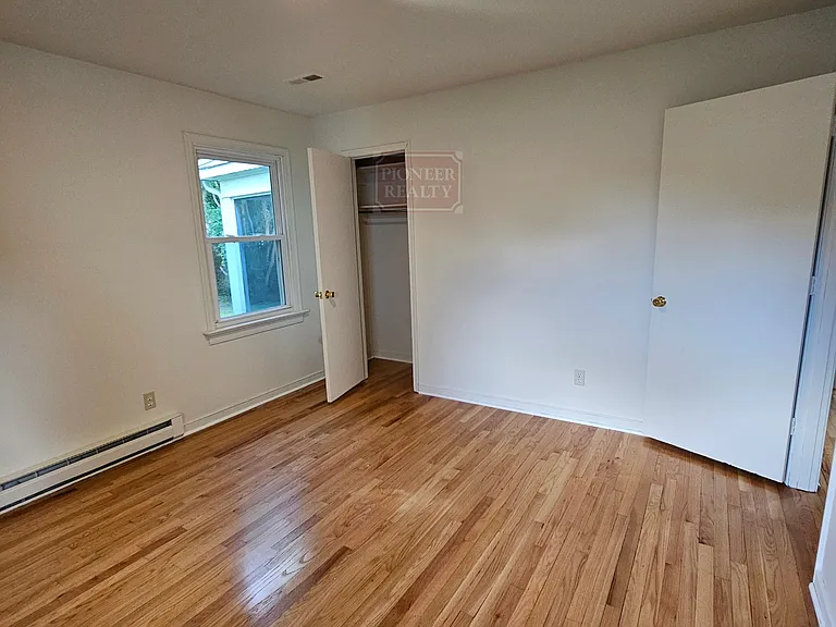 129 N Fern Ave — Photo 11