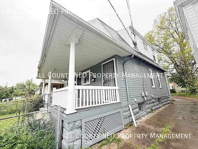2048 W 100th St #1 — Photo 2