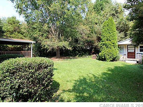 2nd image of 112 Northampton Dr