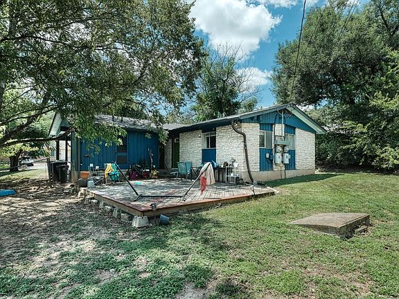 2nd image of 1606 Valleyridge Dr #B