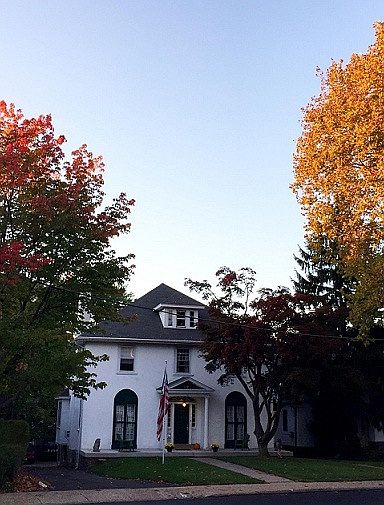 Front of house, apt. in rear