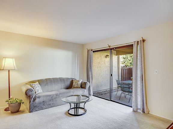 5th image of 1001 E Evelyn Ave #111