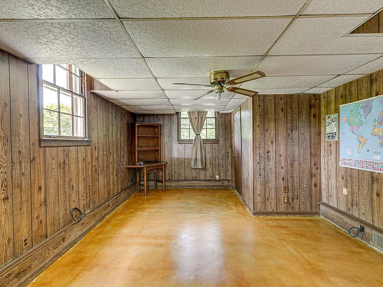 4824 Lynn Dr — Photo 16
