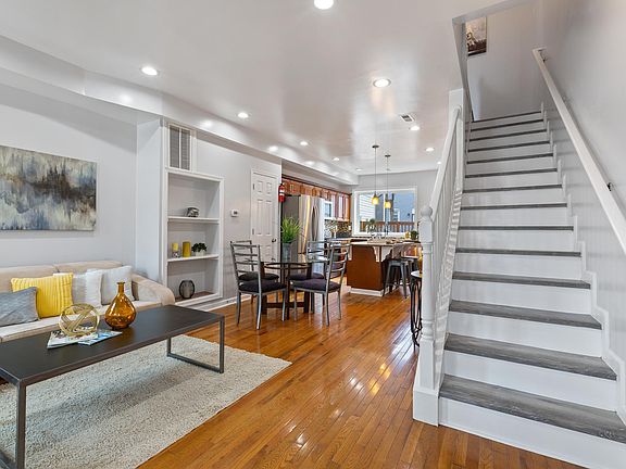 Living room foyer