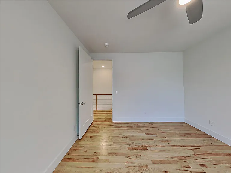 2343 Vagas St — Photo 1