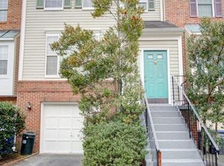 6912 Kerrywood Cir, Centreville, VA 20121